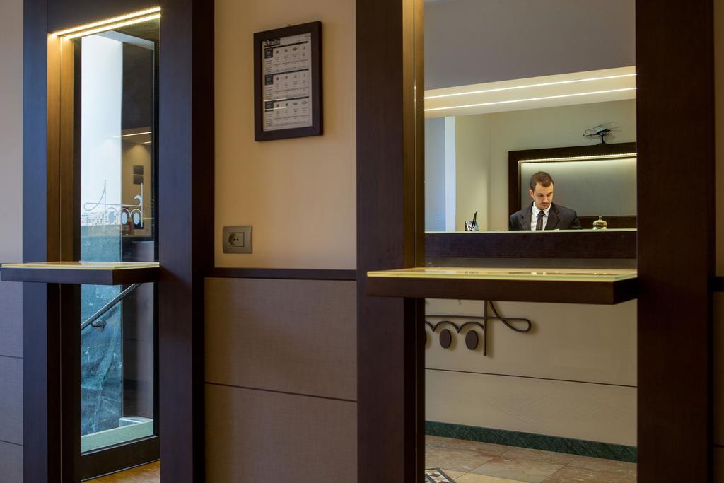Hotel Dei Mille Рим Екстериор снимка